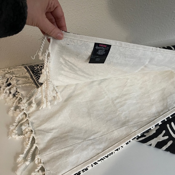 Volcom Stone Row Cotton Henna Blanket - Picture 6 of 10